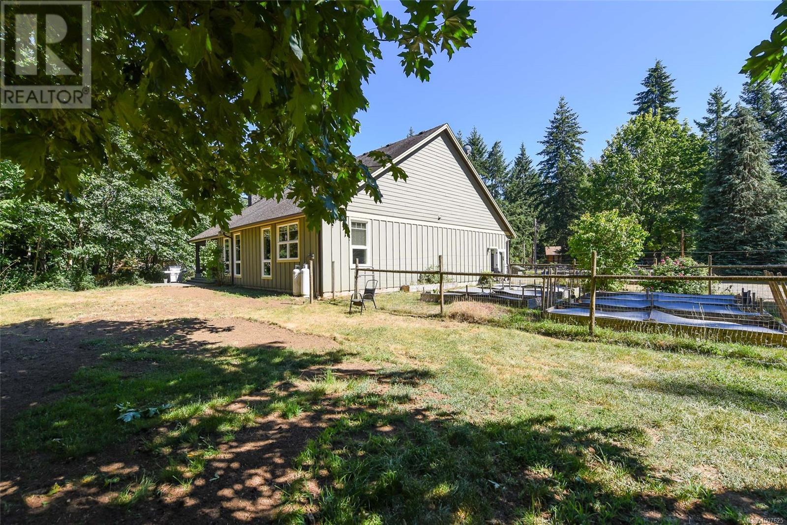 Photo 8 of 3476 3470 Heather Rd, Black Creek BC