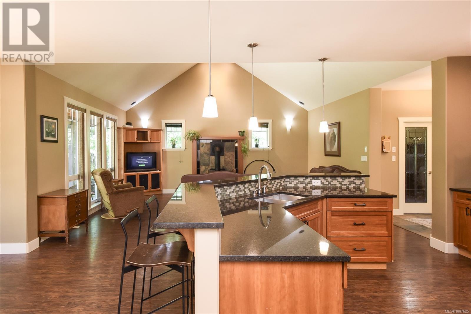 Photo 19 of 3476 3470 Heather Rd, Black Creek BC