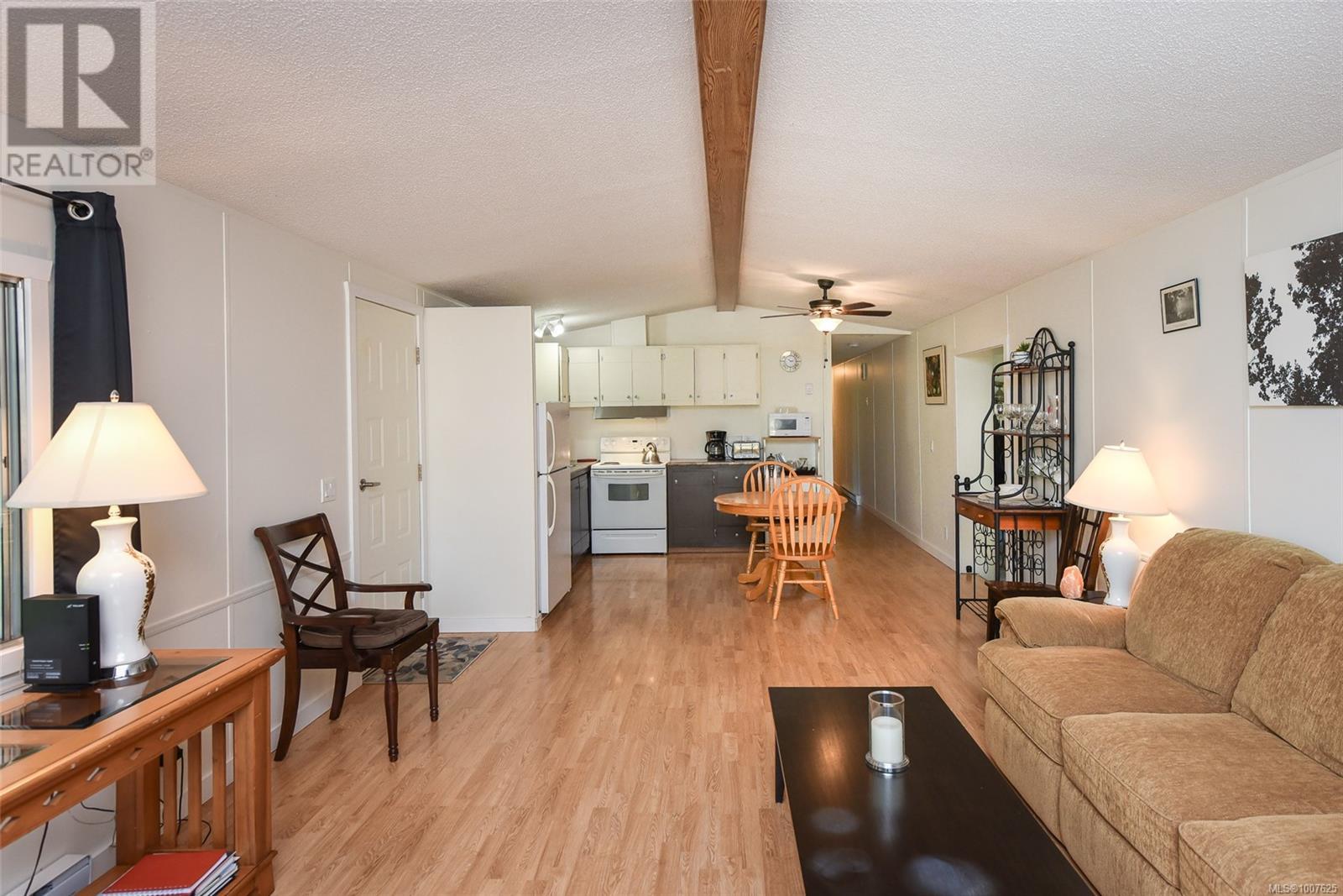 Photo 3 of 3476 3470 Heather Rd, Black Creek BC