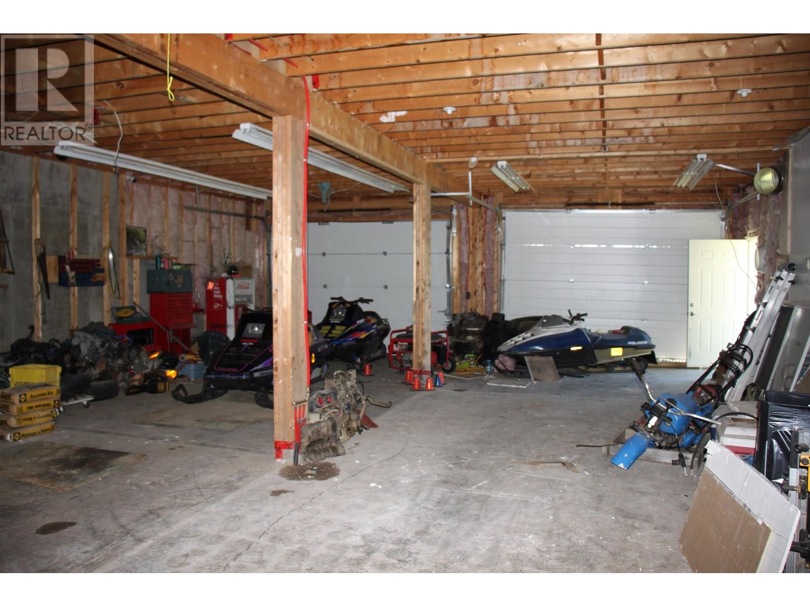 8245 BRIDGE LAKE NORTH ROAD - 16