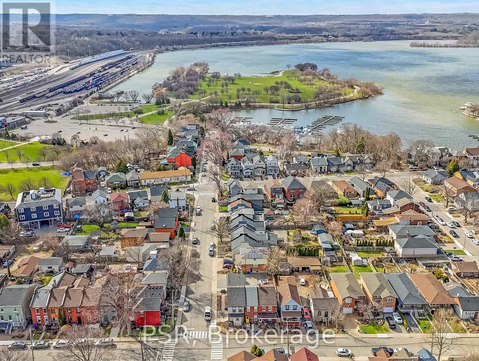 Photo 33 of 80 Ferrie Street W, Hamilton ON
