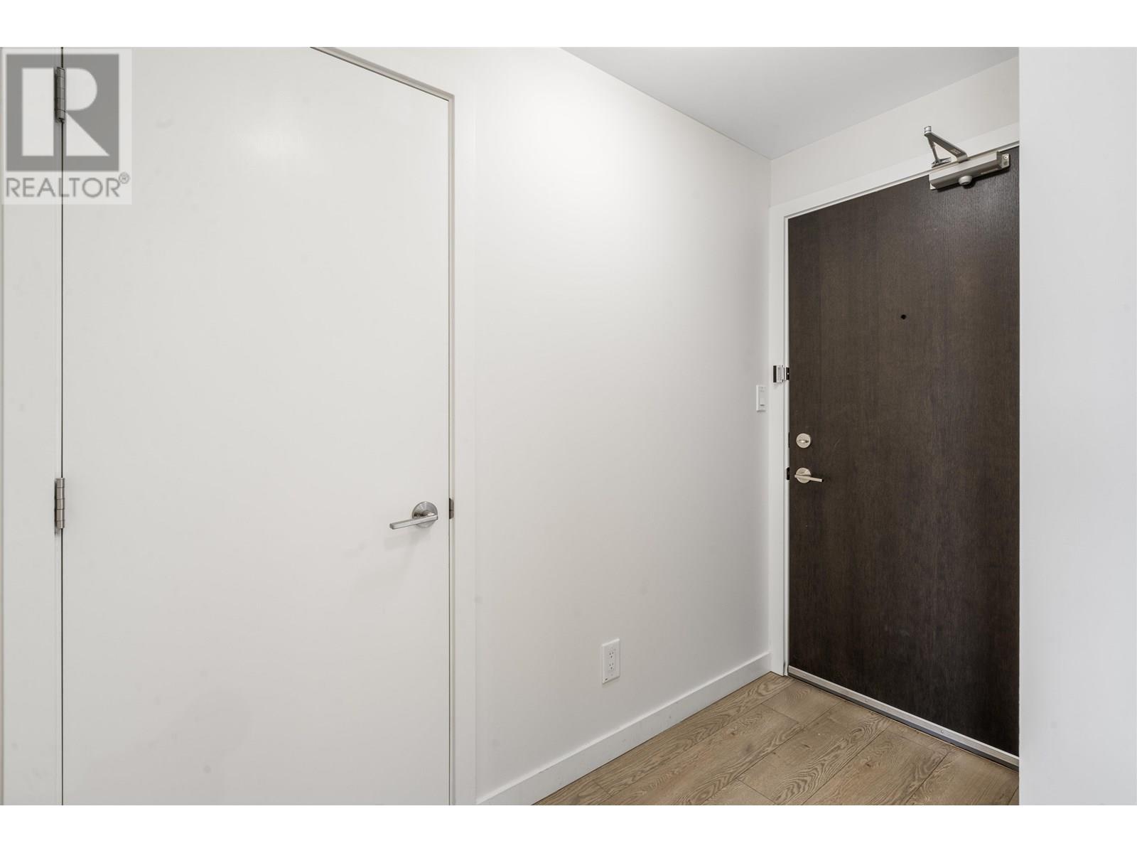 Photo 10 of 3205 3080 Lincoln Avenue, Coquitlam BC