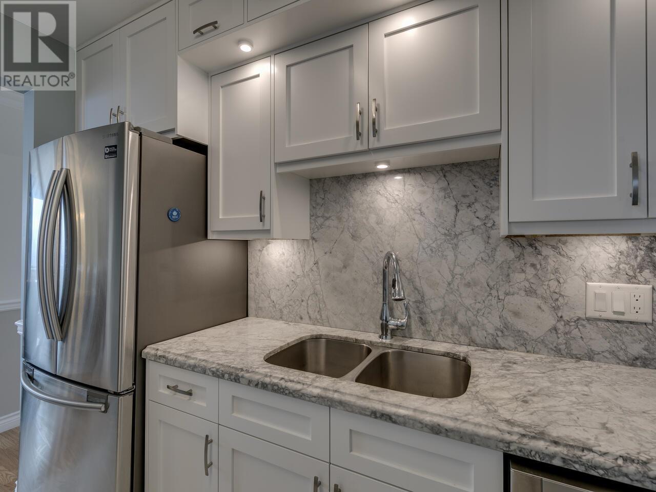 Photo 1 of 902 3920 Hastings Street, Burnaby BC