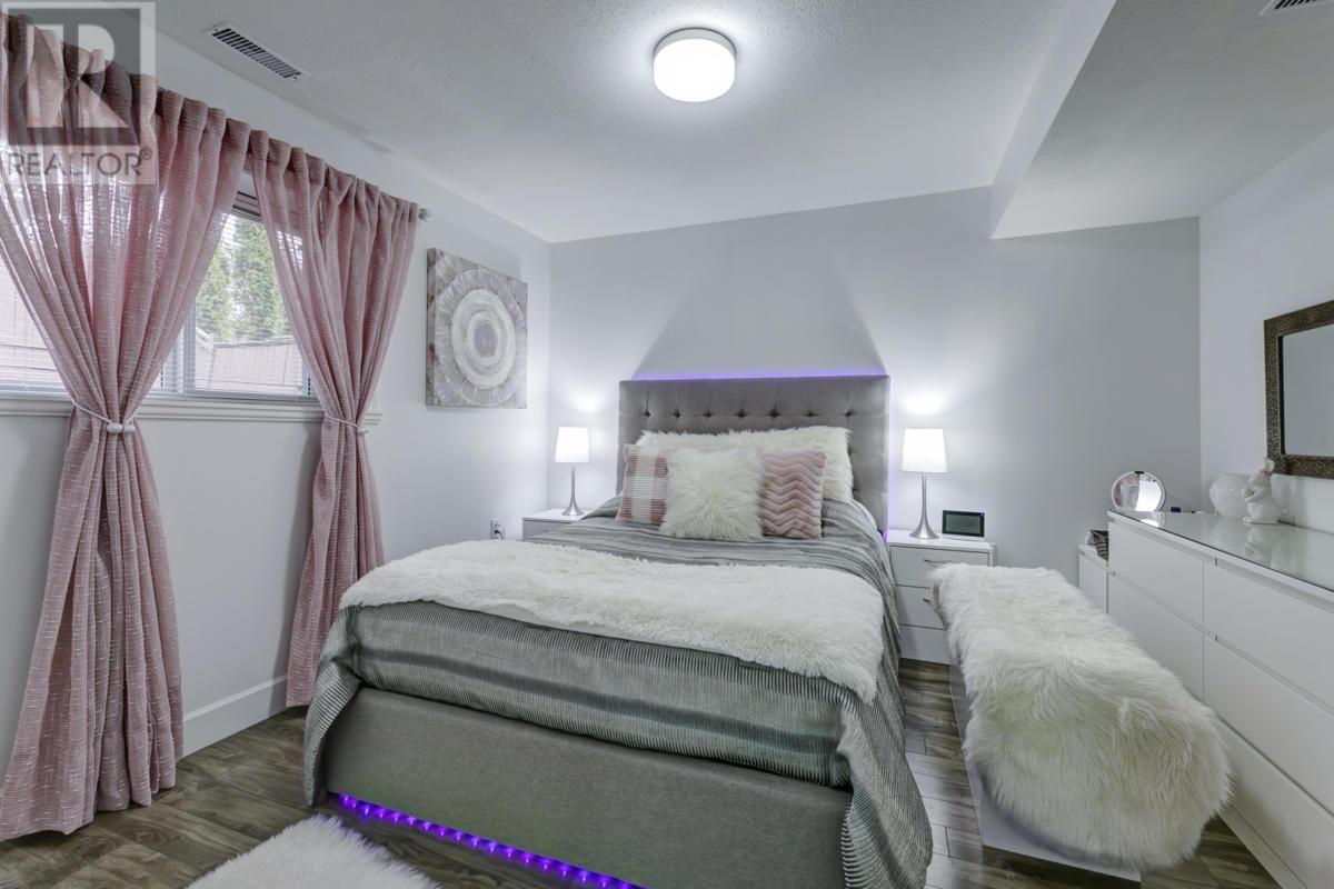 Photo 28 of 11390 Harrison Street, Maple Ridge BC