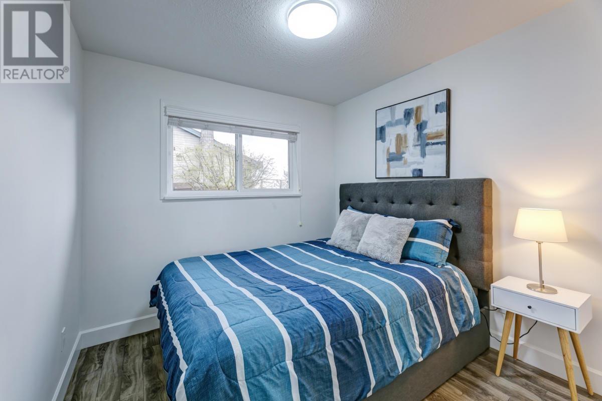 Photo 8 of 11390 Harrison Street, Maple Ridge BC