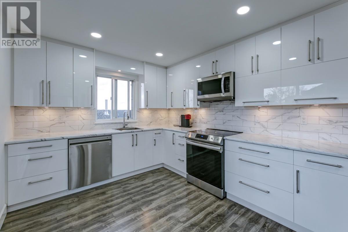 Photo 37 of 11390 Harrison Street, Maple Ridge BC