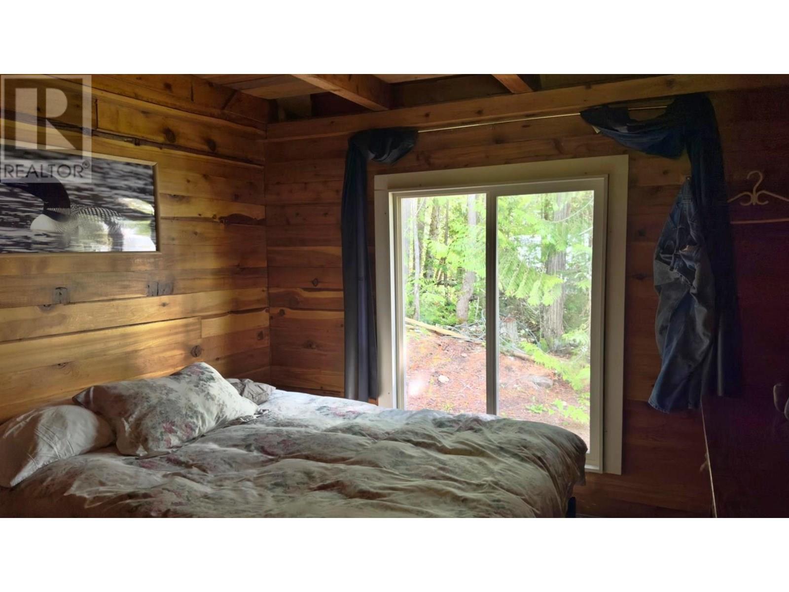 5241 EAST BARRIERE  FSR Road, Barriere