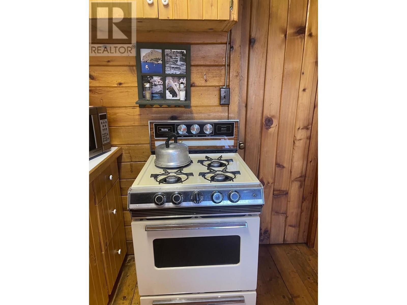 5241 EAST BARRIERE  FSR Road, Barriere
