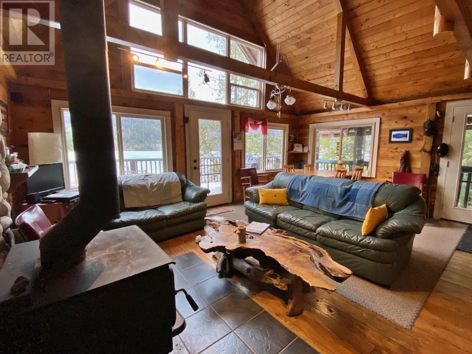 5241 EAST BARRIERE  FSR Road, Barriere