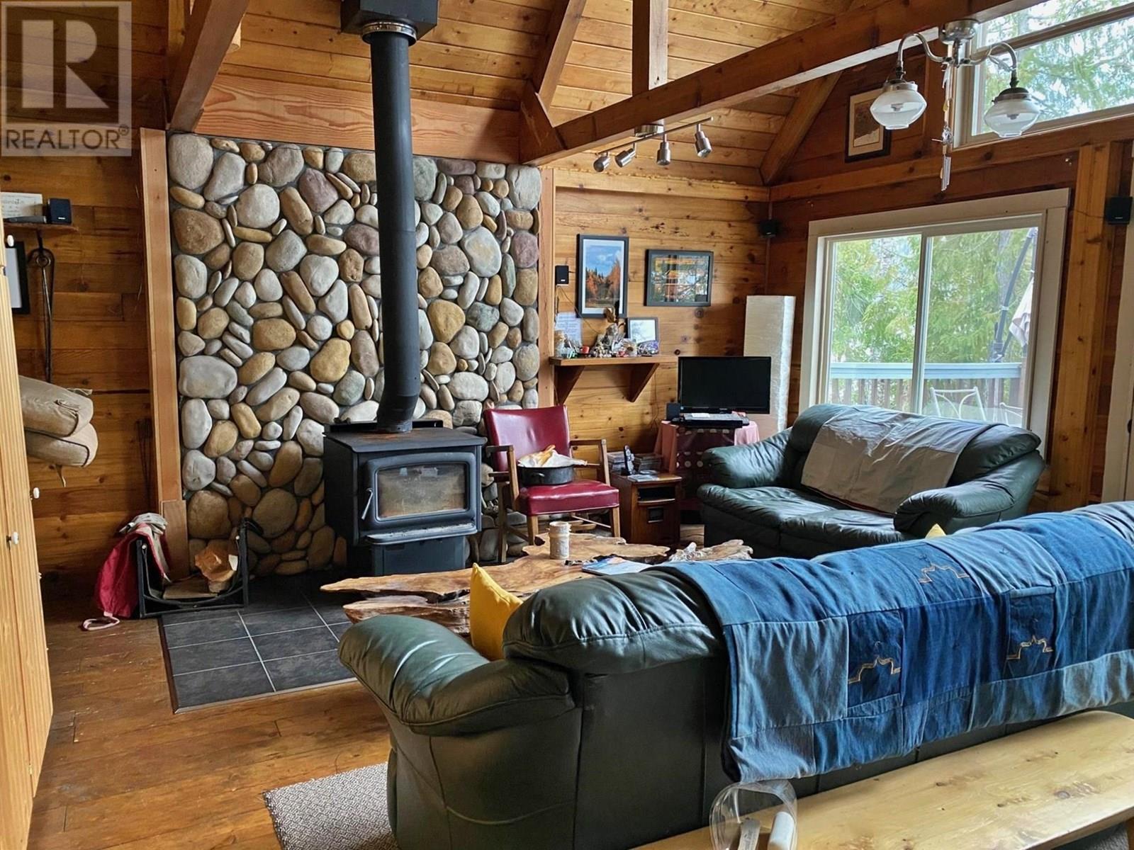 5241 EAST BARRIERE  FSR Road, Barriere