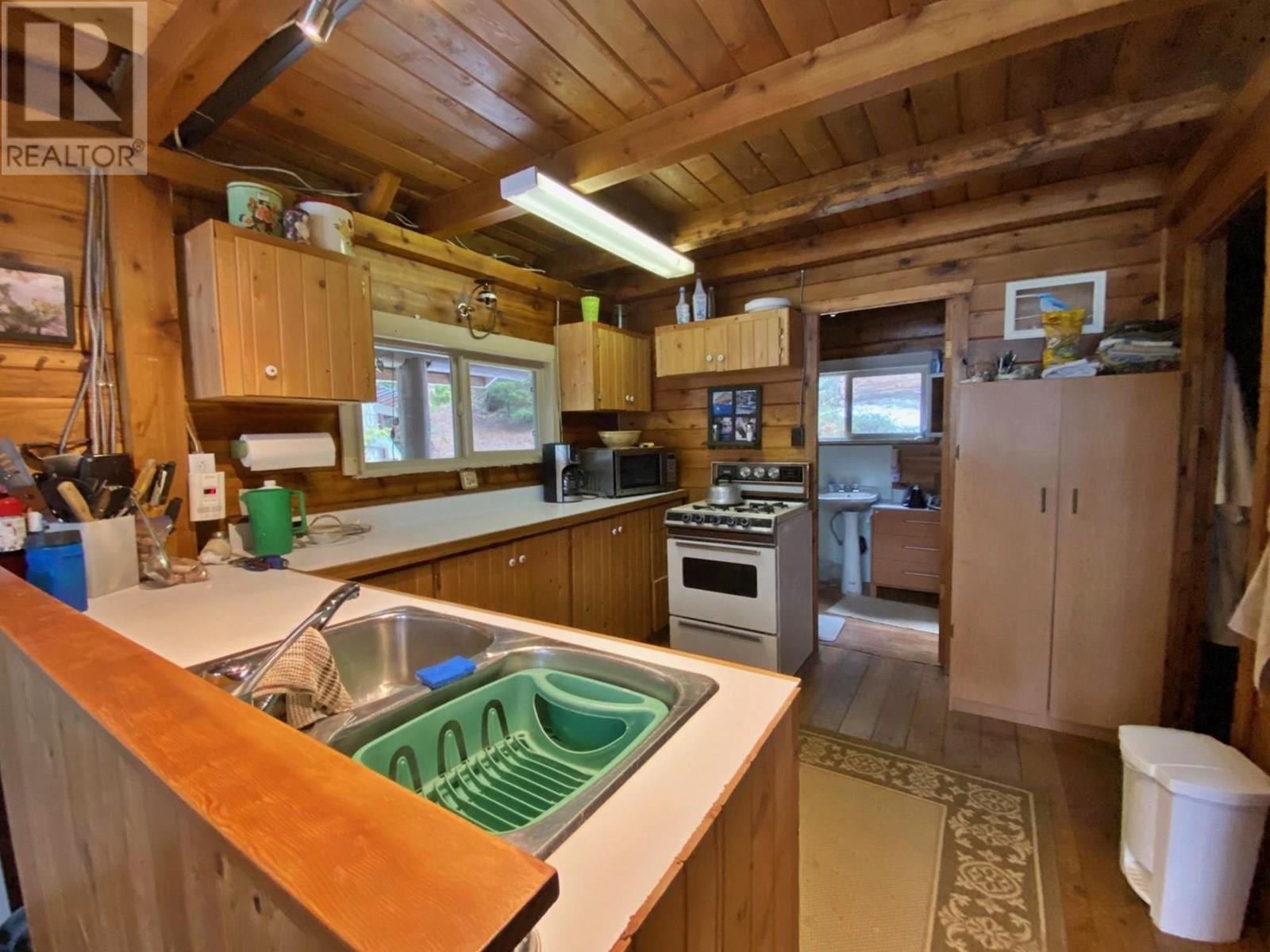 5241 EAST BARRIERE  FSR Road, Barriere