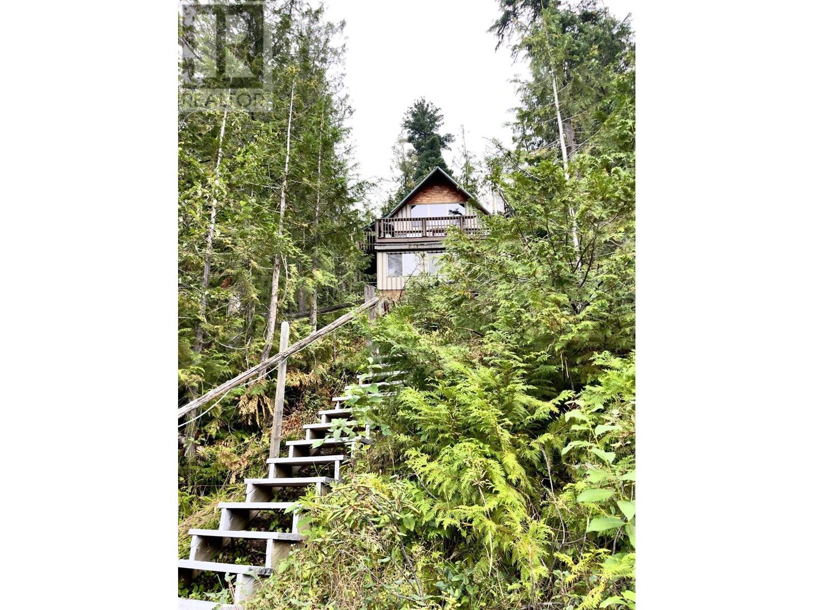 5241 EAST BARRIERE  FSR Road, Barriere