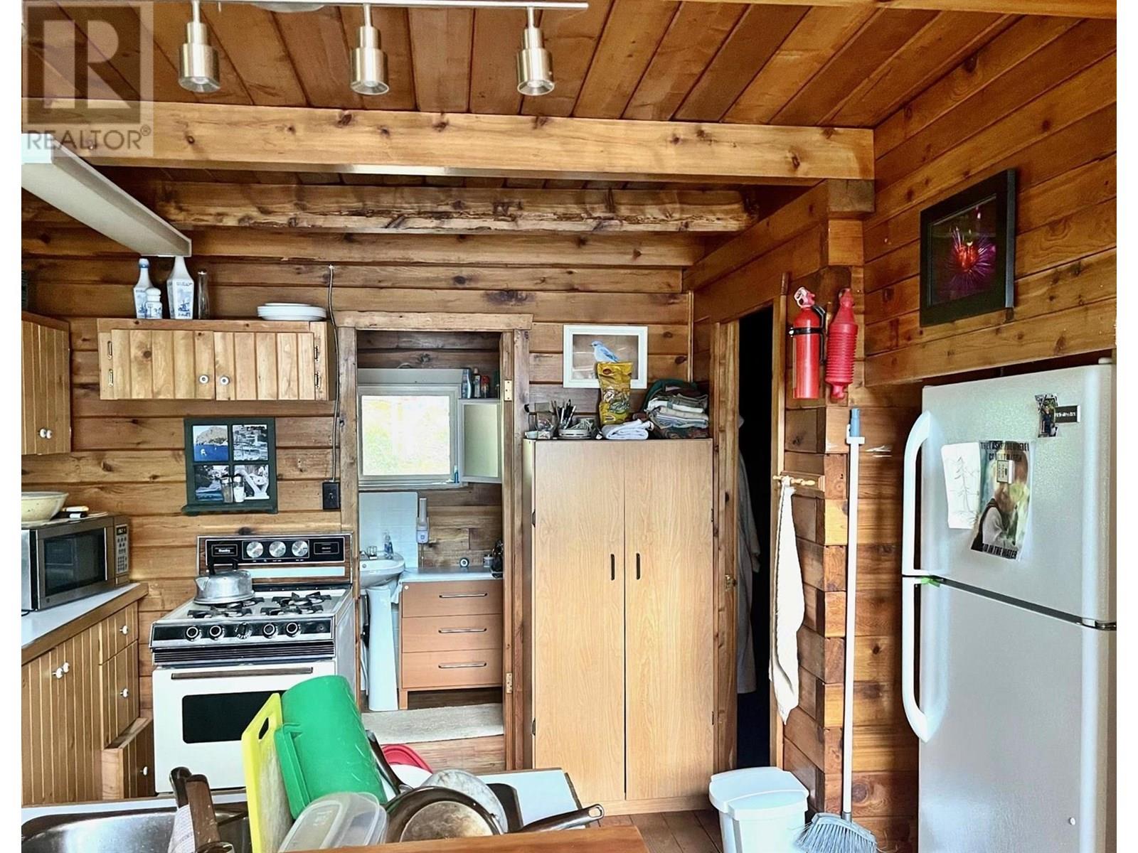5241 EAST BARRIERE  FSR Road, Barriere