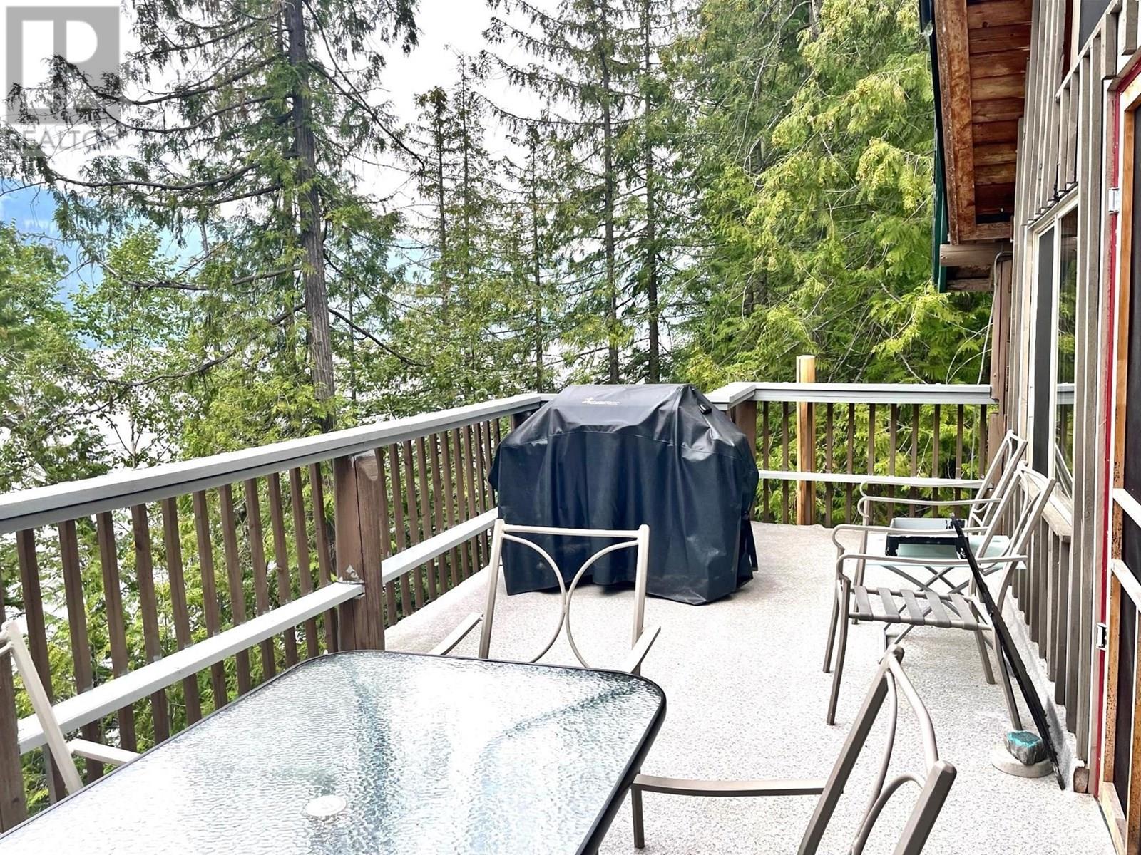 5241 EAST BARRIERE  FSR Road, Barriere