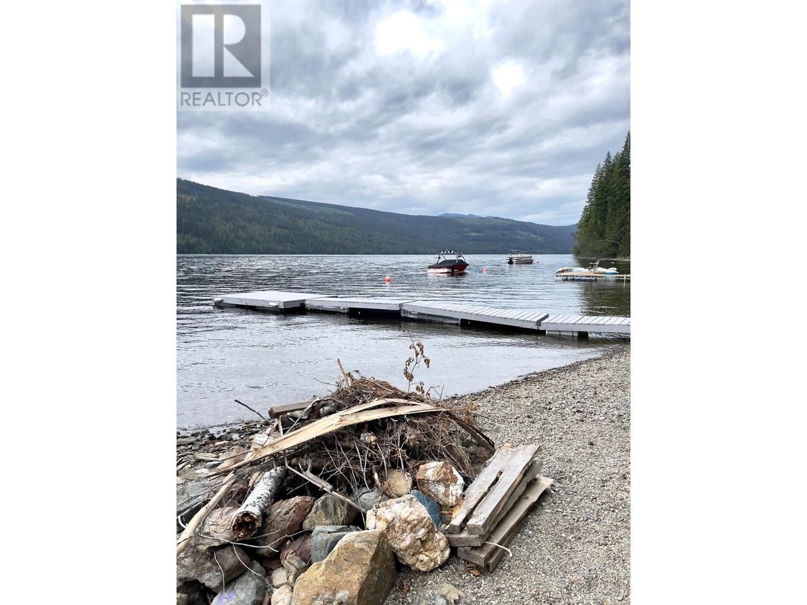 5241 EAST BARRIERE  FSR Road, Barriere
