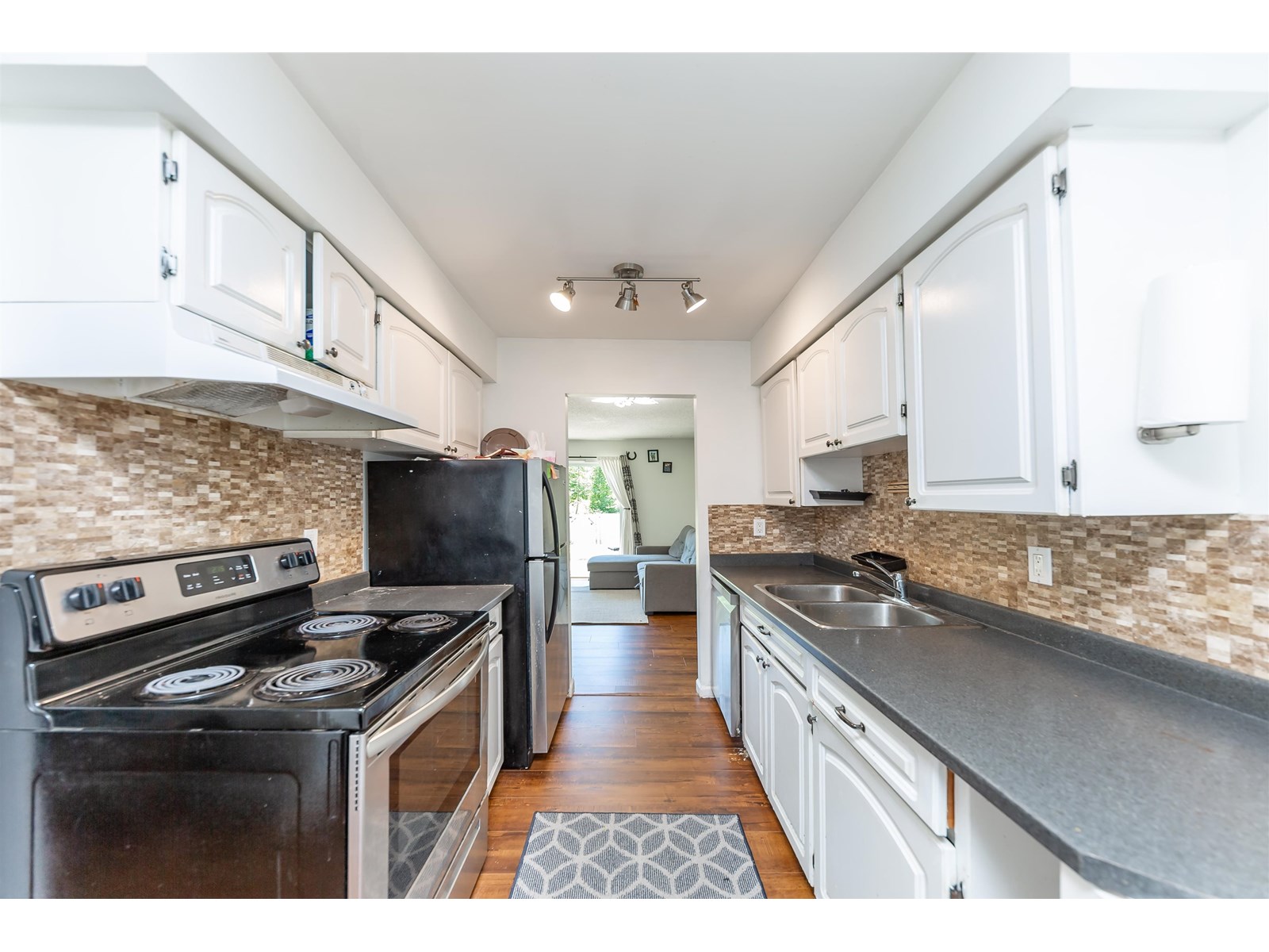 Photo 8 of 5123 203 Street, Langley BC