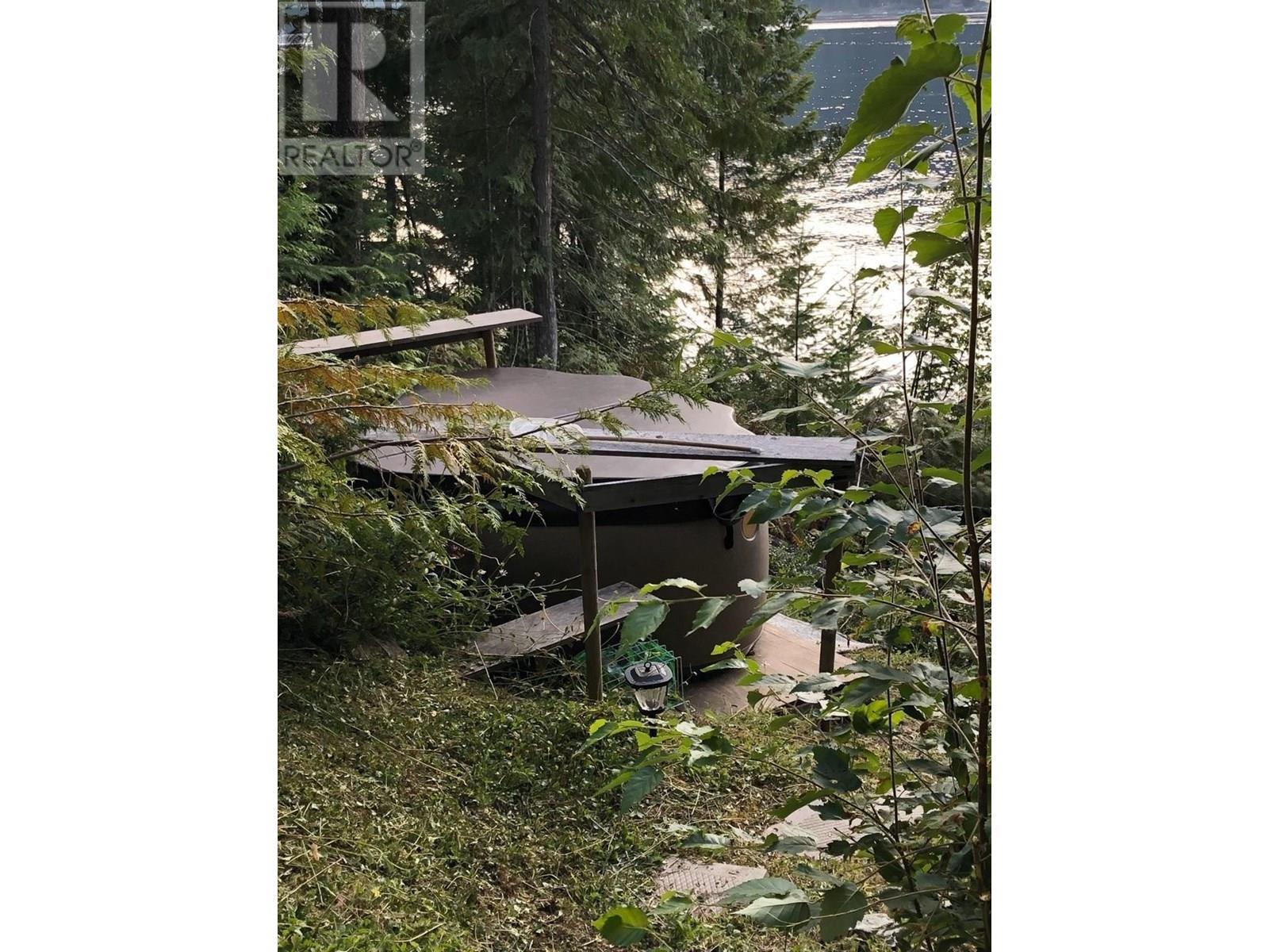 5241 EAST BARRIERE  FSR Road, Barriere