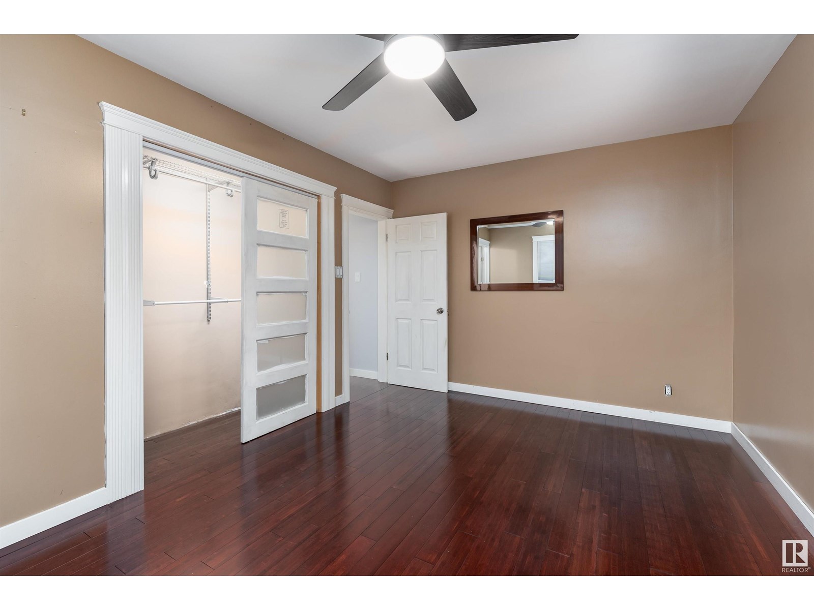 Photo 16 of 9712 209 St Nw, Edmonton AB