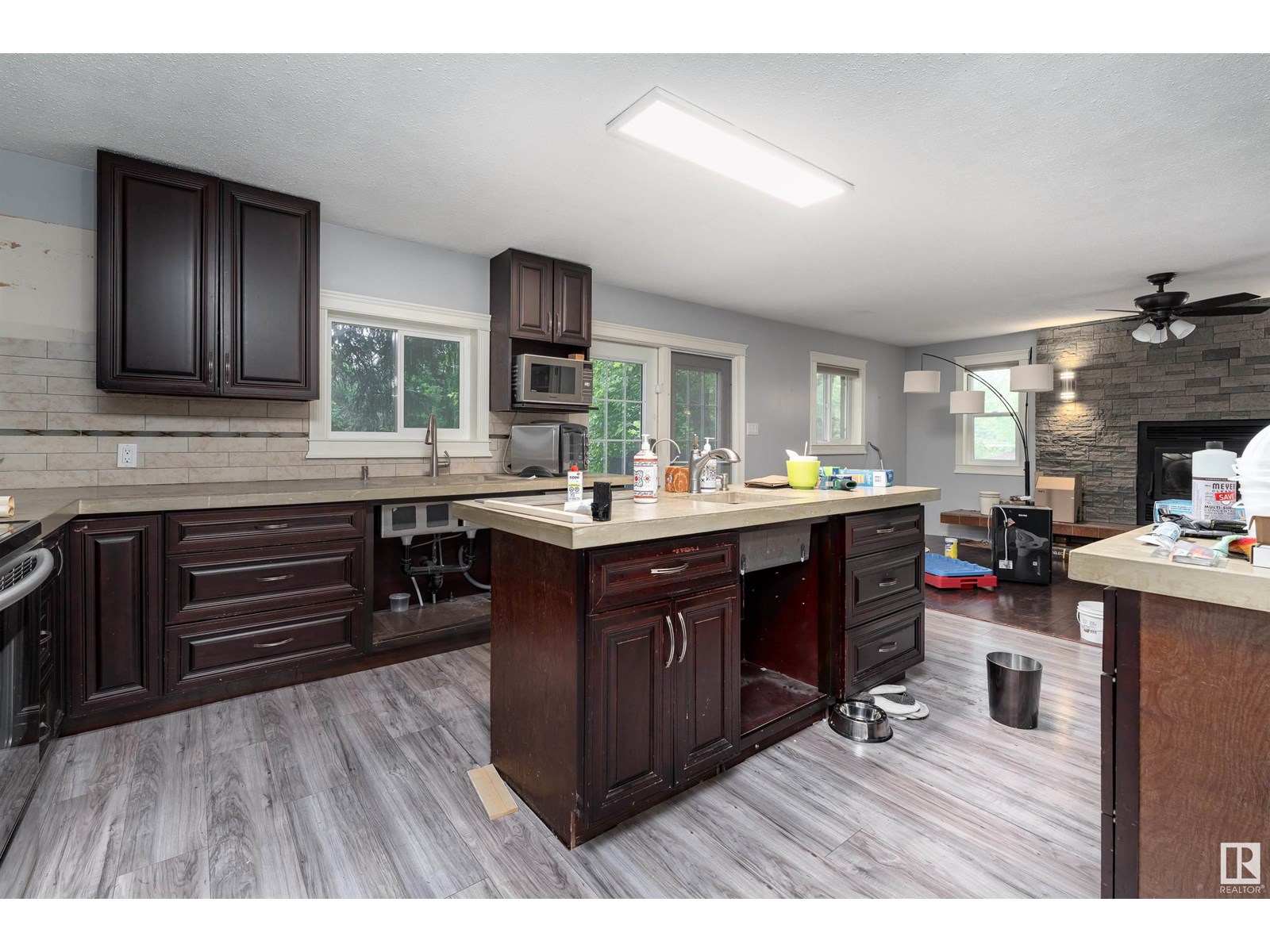 Photo 7 of 9712 209 St Nw, Edmonton AB