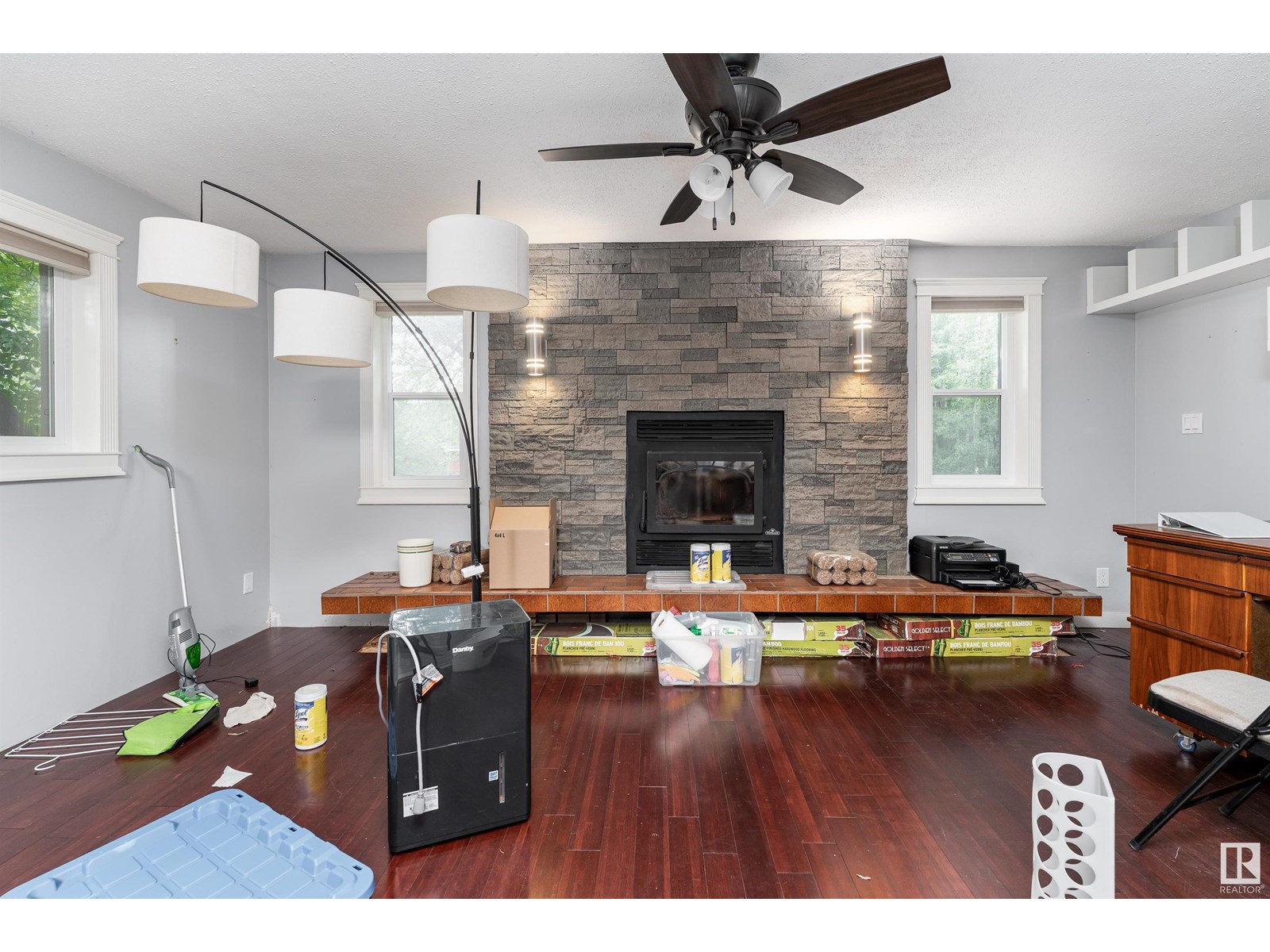 Photo 12 of 9712 209 St Nw, Edmonton AB