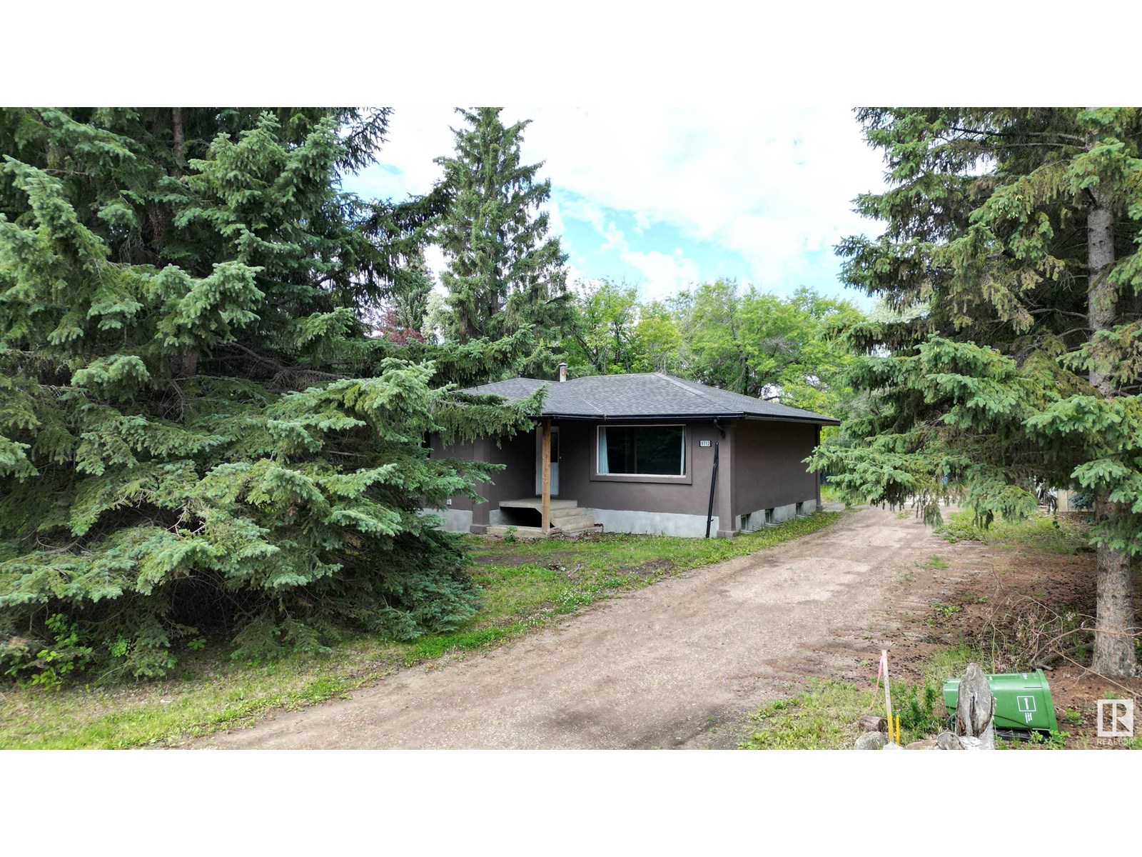 Photo 26 of 9712 209 St Nw, Edmonton AB