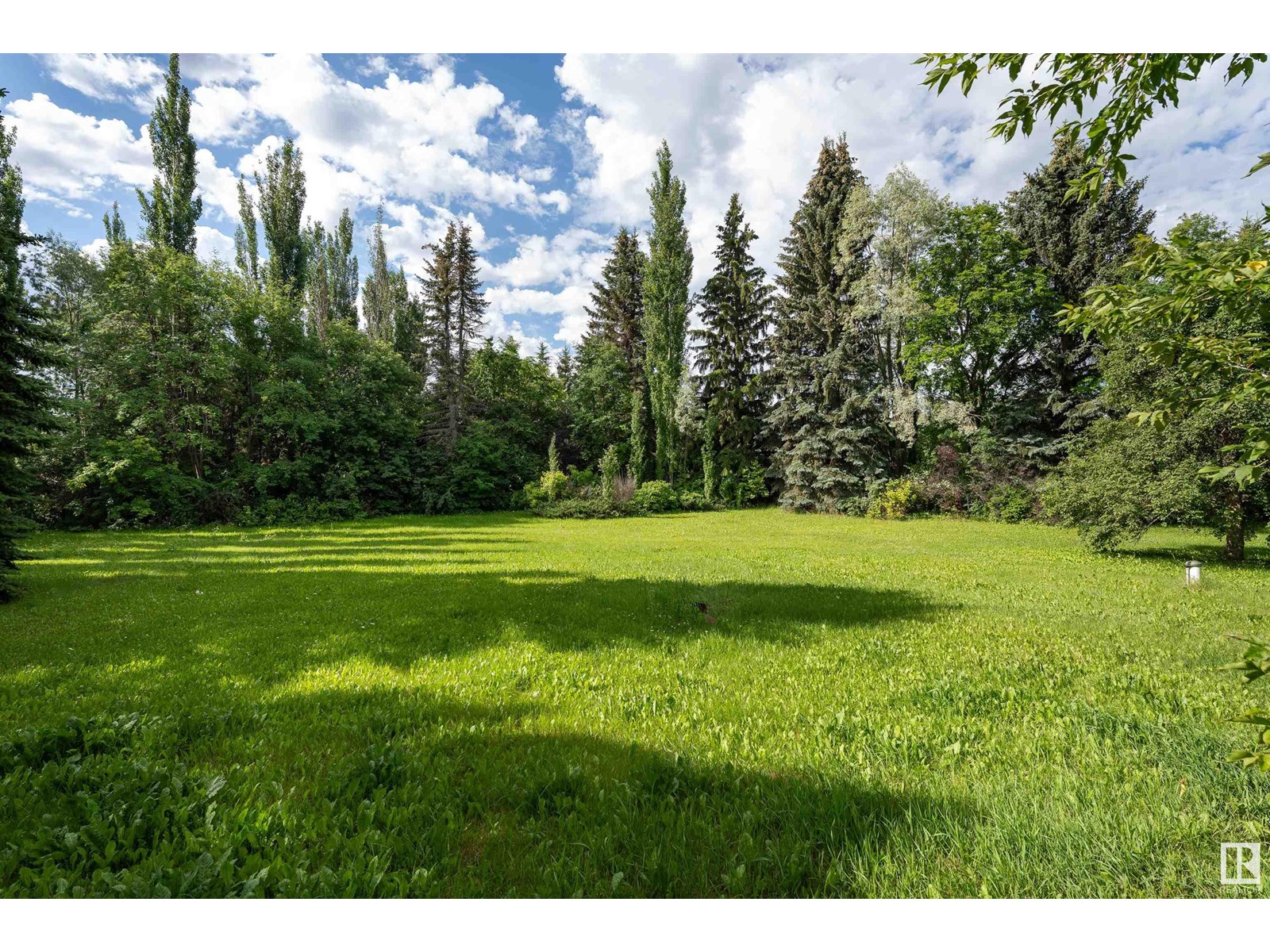 Photo 32 of 9712 209 St Nw, Edmonton AB