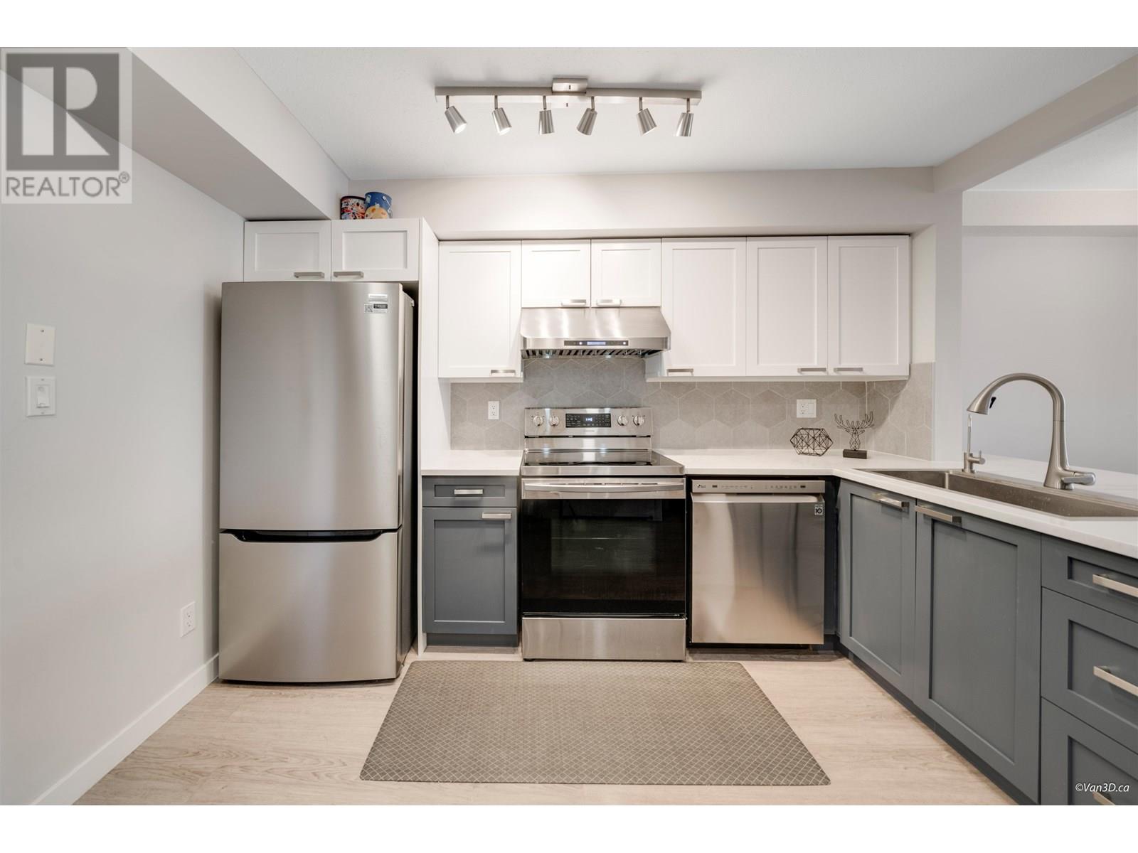 Photo 3 of 310 1503 W 65th Avenue, Vancouver BC