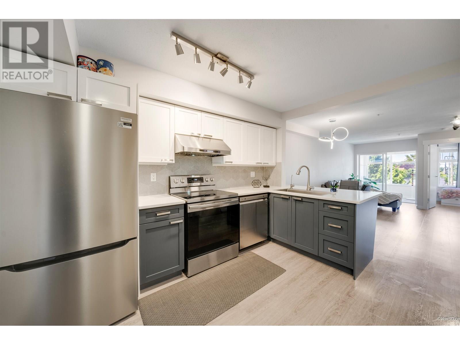 Photo 4 of 310 1503 W 65th Avenue, Vancouver BC