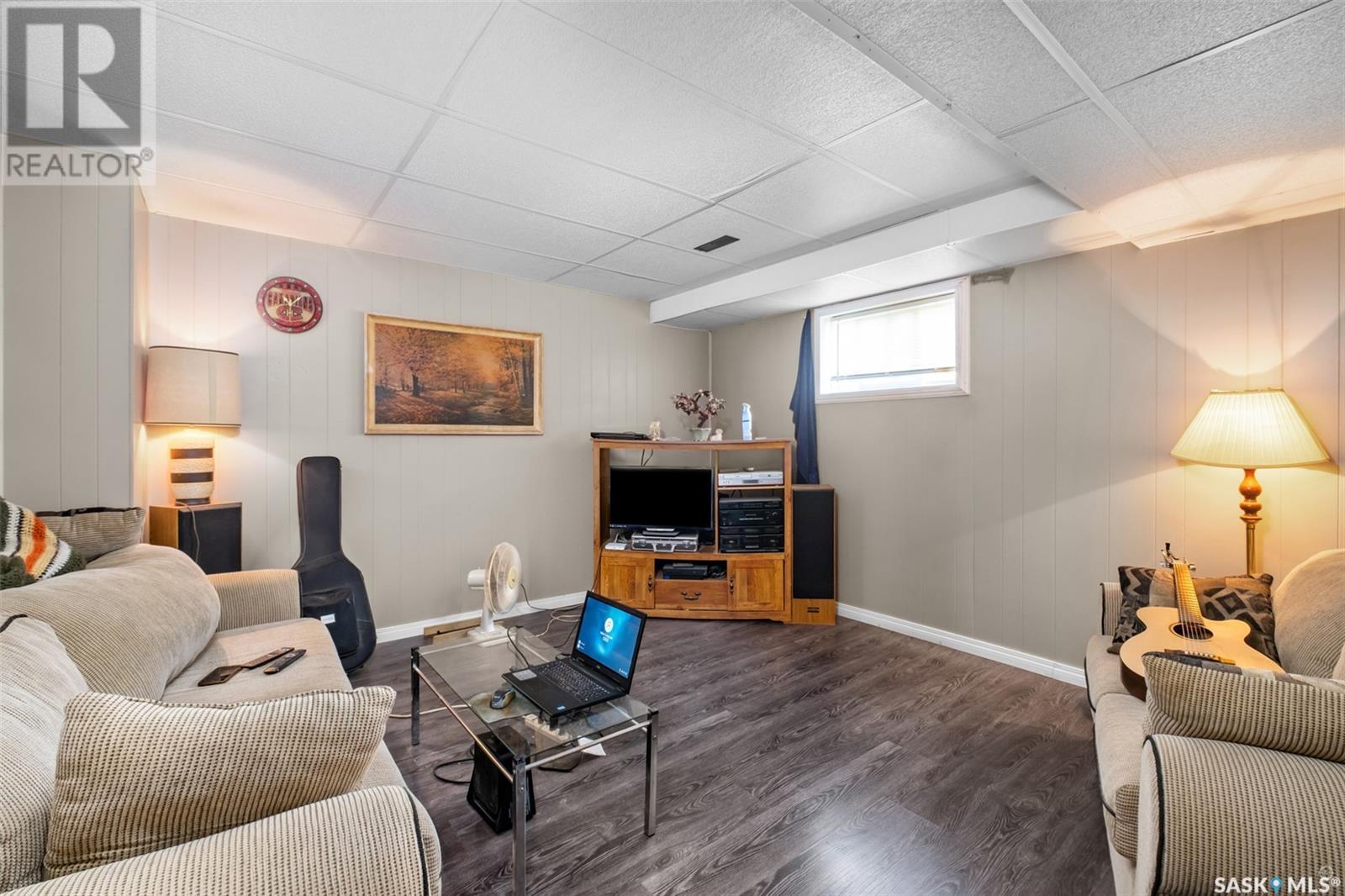 Photo 14 of 1501 Mcintosh Drive, Prince Albert SK