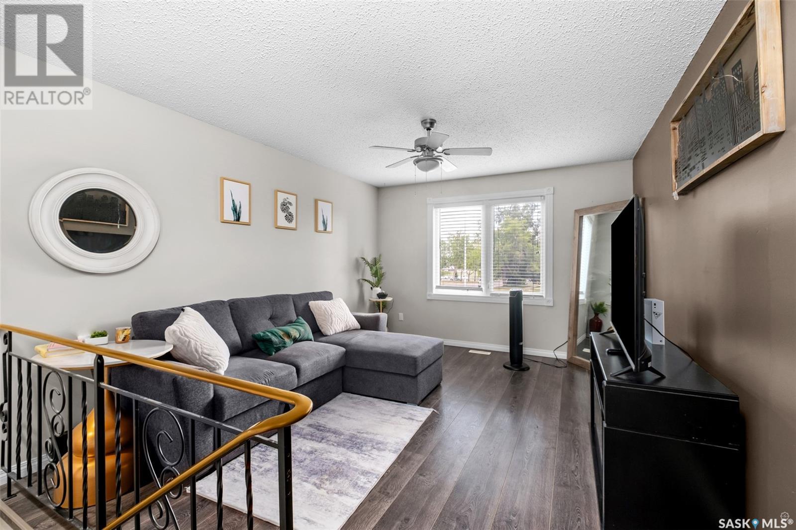 Photo 2 of 1501 Mcintosh Drive, Prince Albert SK