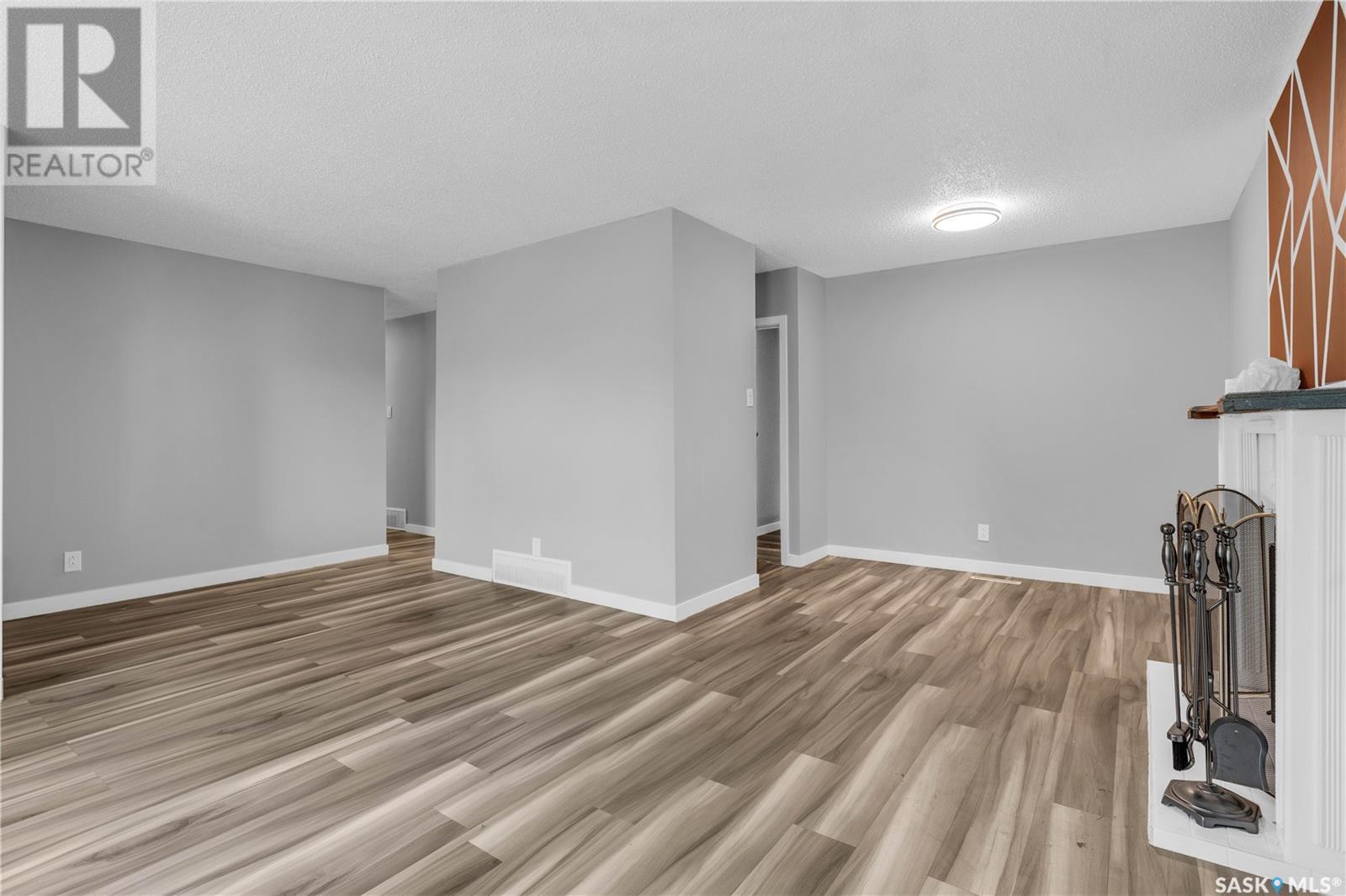 Single Family House Bungalow for Sale in  E AVENUE N Saskatoon 
