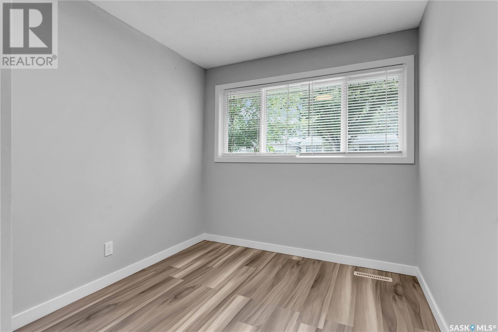 Single Family House Bungalow for Sale in  E AVENUE N Saskatoon 