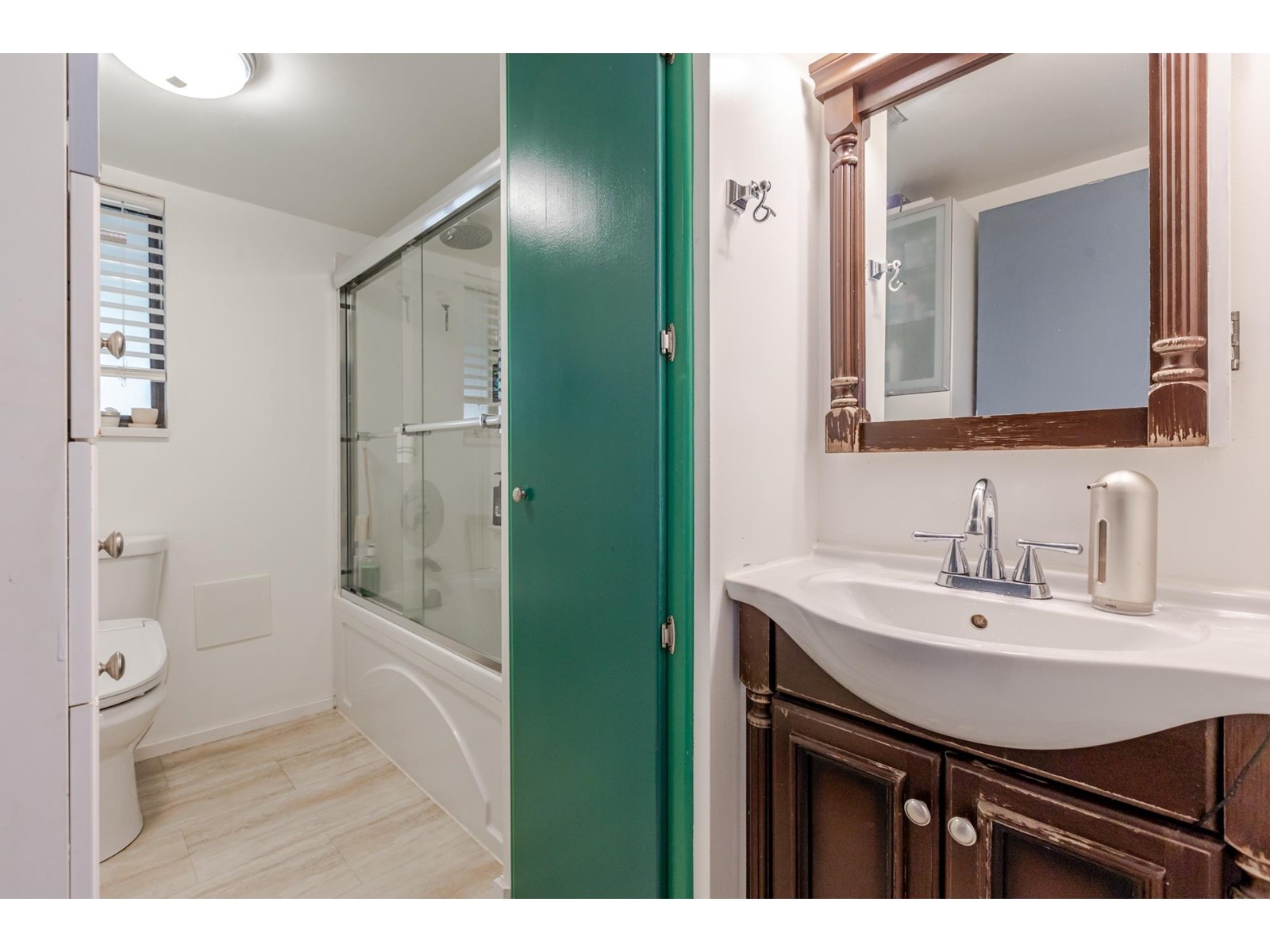 Photo 10 of 6640 133 Street, Surrey BC