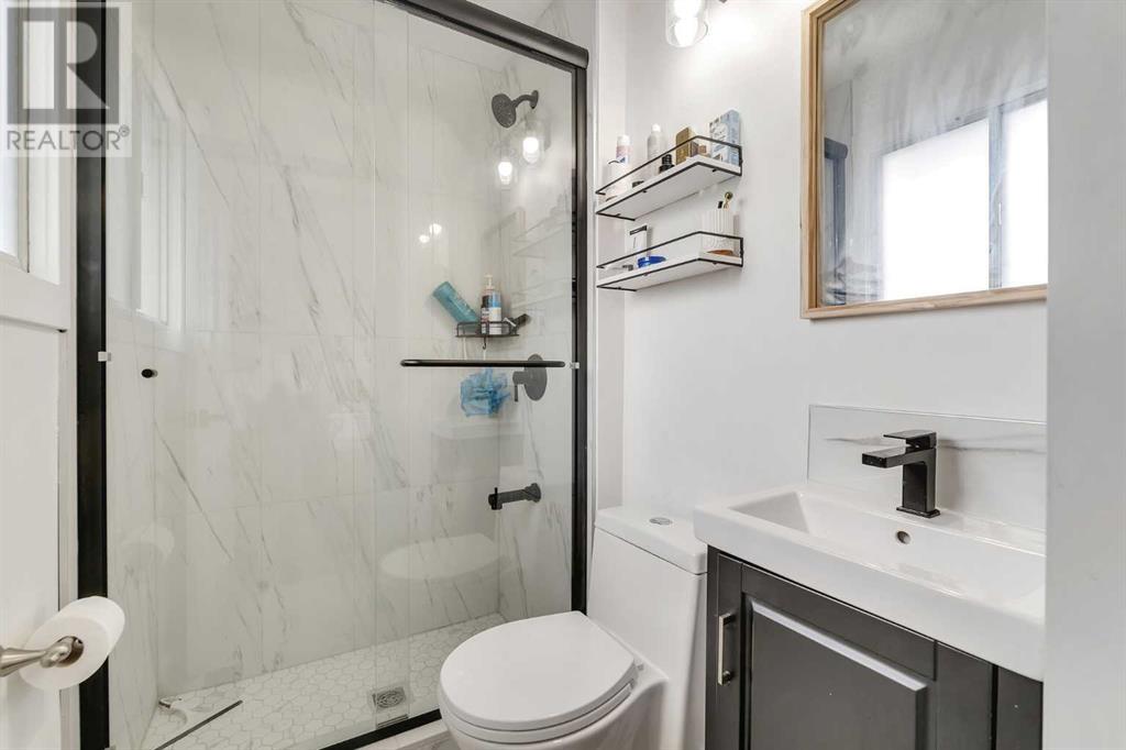 Single Family House Bi-level for Sale in  Hunterquay Way NW Huntington Hills Calgary 