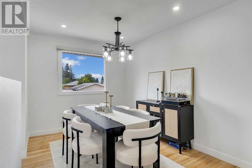 Single Family House Bi-level for Sale in  Hunterquay Way NW Huntington Hills Calgary 