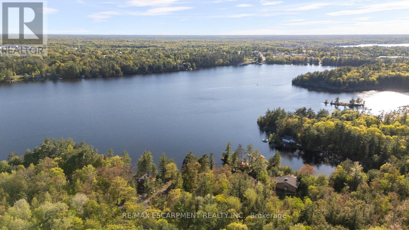Photo 9 of 3 1166 North Shore Drive, Gravenhurst ON