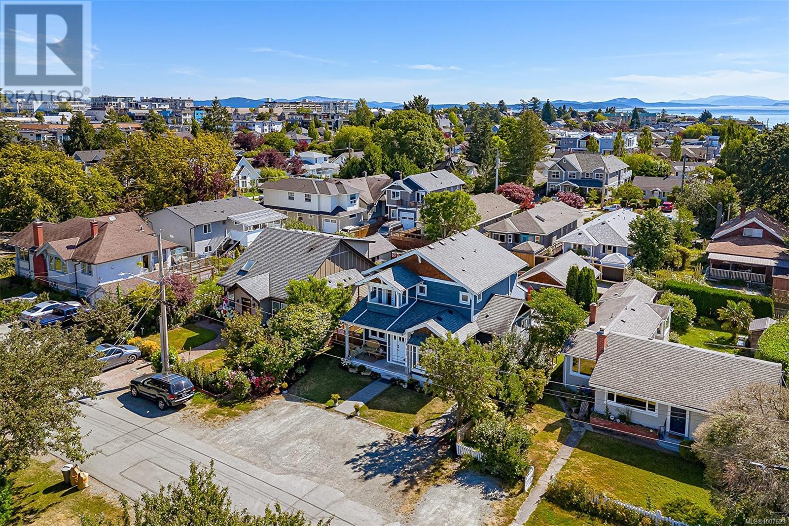Photo 2 of 9625 Seventh St, Sidney BC