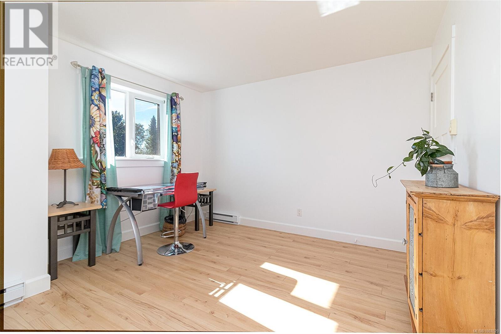 Photo 25 of 9625 Seventh St, Sidney BC
