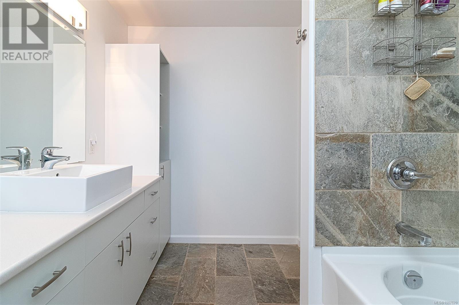 Photo 22 of 9625 Seventh St, Sidney BC