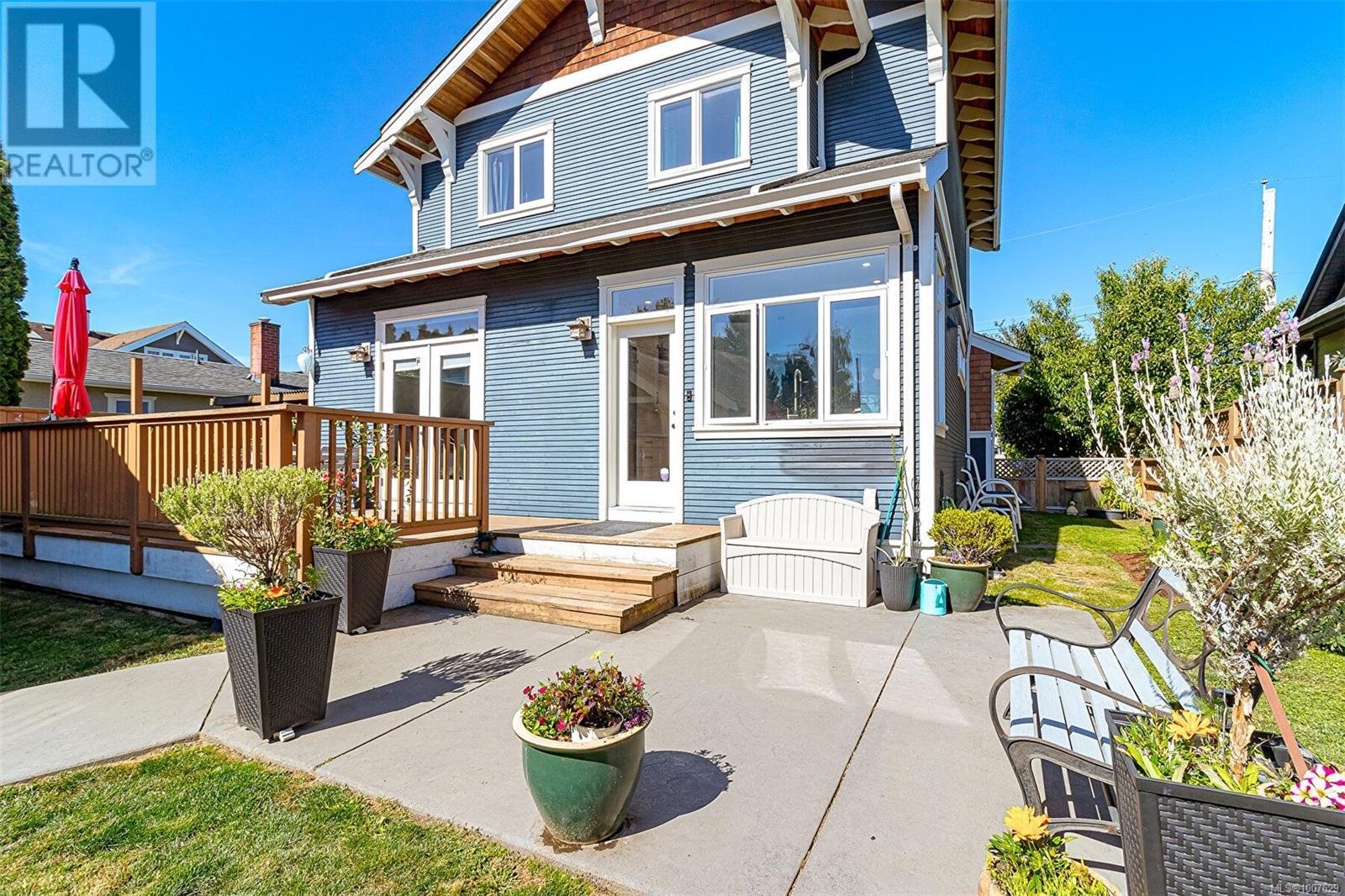 Photo 35 of 9625 Seventh St, Sidney BC