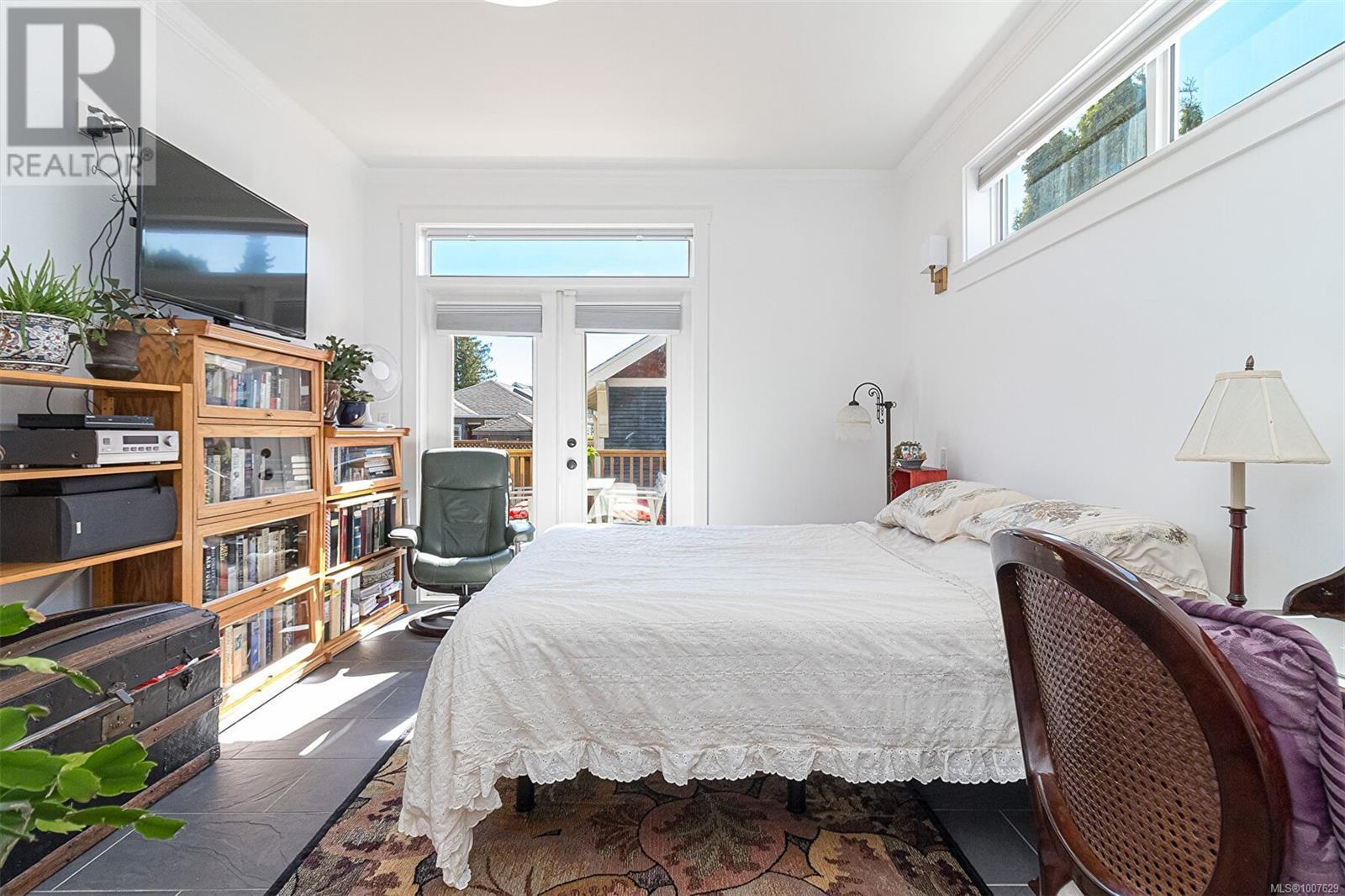 Photo 15 of 9625 Seventh St, Sidney BC