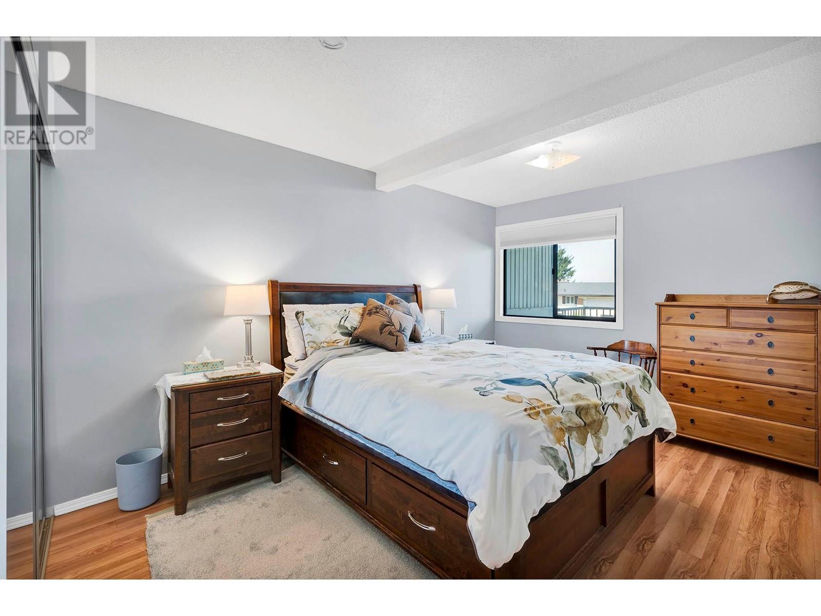 #13 137 MCGILL ROAD - 20