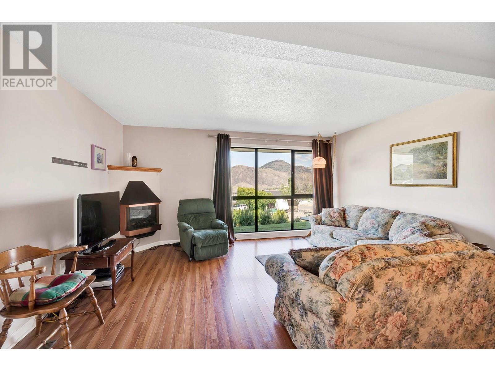 #13 137 MCGILL ROAD - 14