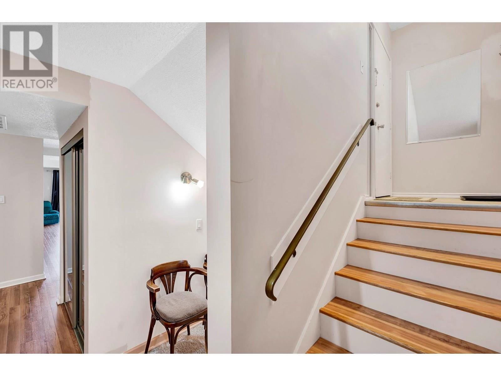 #13 137 MCGILL ROAD - 10