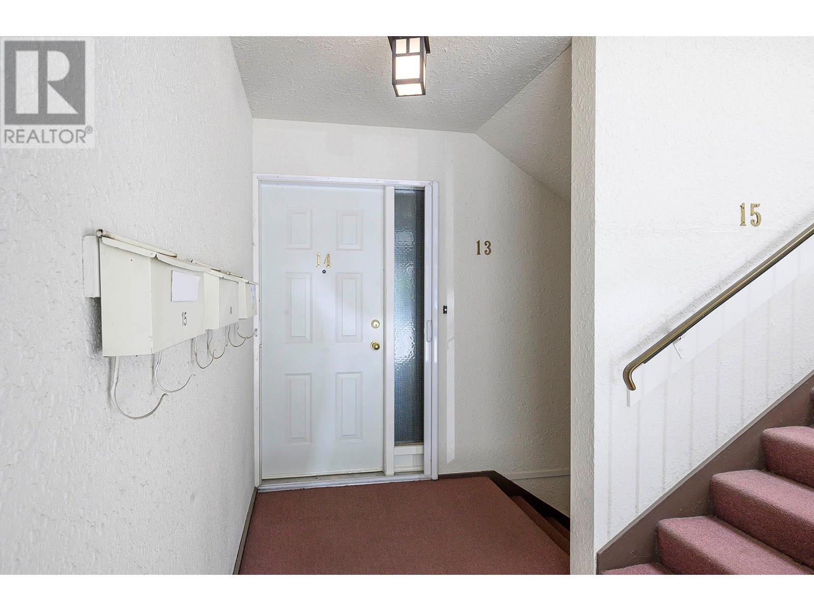 #13 137 MCGILL ROAD - 29