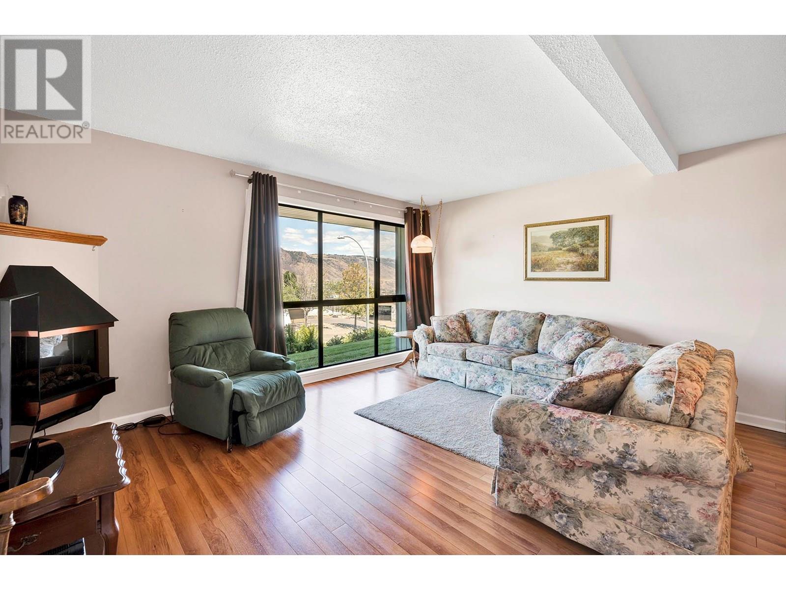 #13 137 MCGILL ROAD - 15
