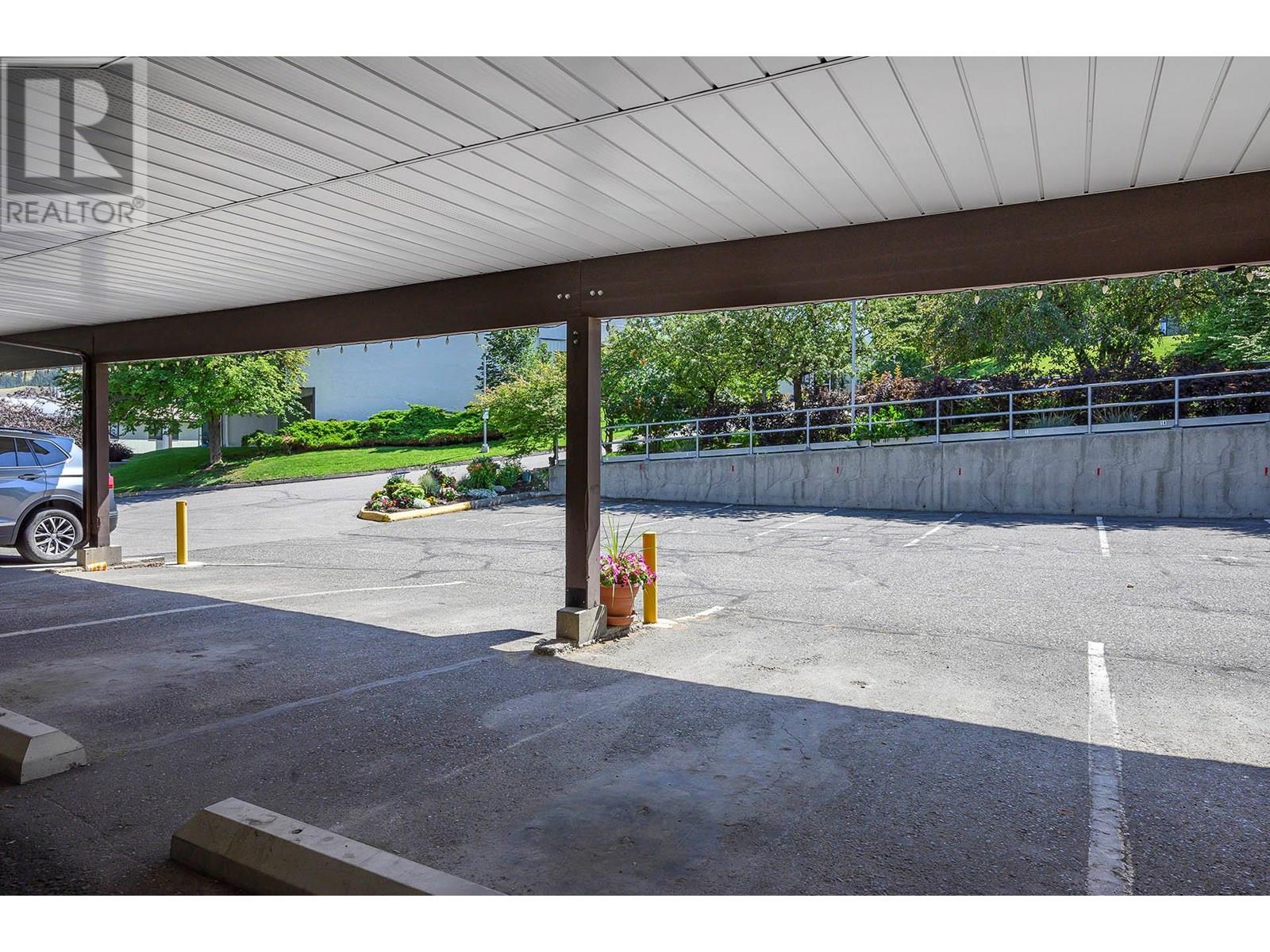 #13 137 MCGILL ROAD - 40