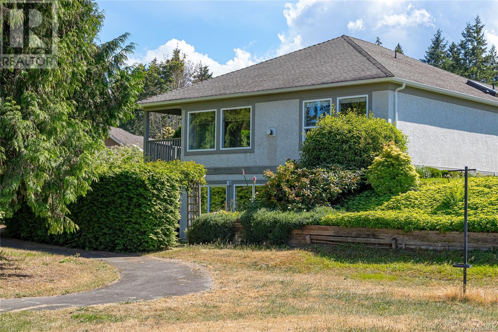 Photo 10 of 677 Windward Way, Qualicum Beach BC