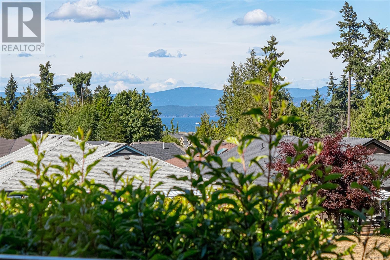 Photo 21 of 677 Windward Way, Qualicum Beach BC