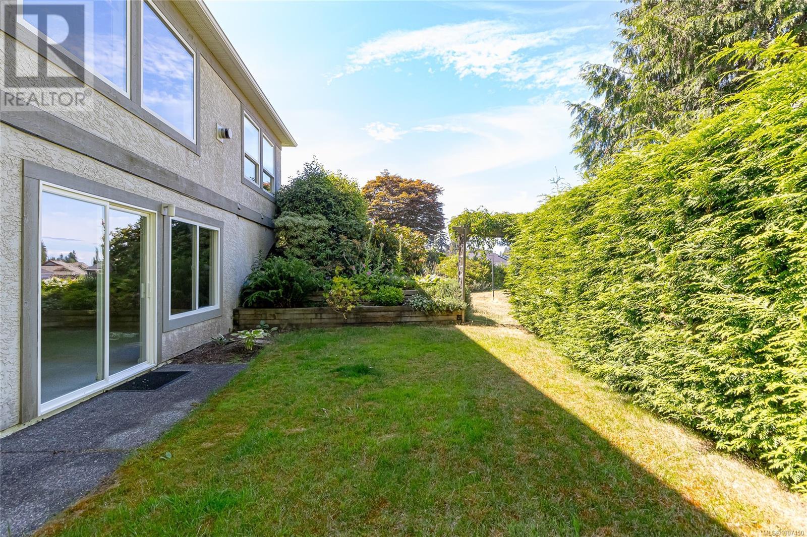 Photo 35 of 677 Windward Way, Qualicum Beach BC